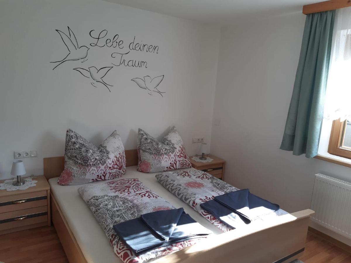 Ferienwohnung Haus Bergfrieden แกร์โลสแบร์ก ภายนอก รูปภาพ
