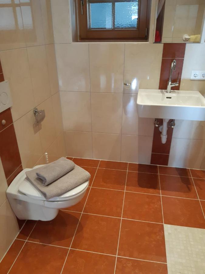 Ferienwohnung Haus Bergfrieden แกร์โลสแบร์ก ภายนอก รูปภาพ